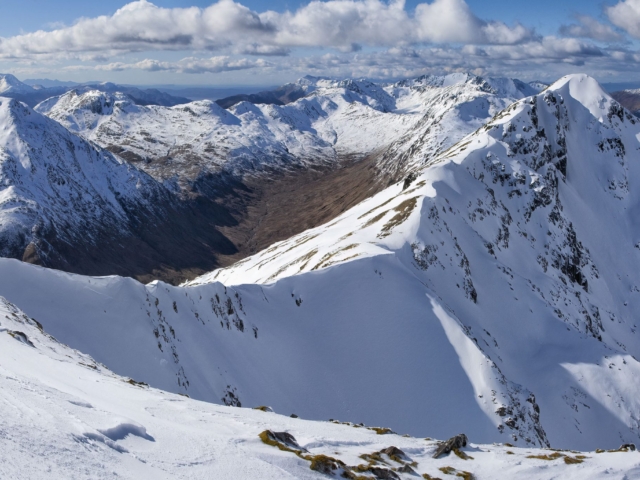 Sg&ugrave;rr an Lochain, Glen Shiel.