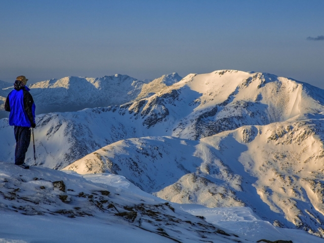 Morning mountain sun on  Sg&ugrave;rr &agrave; Mhaoraich.